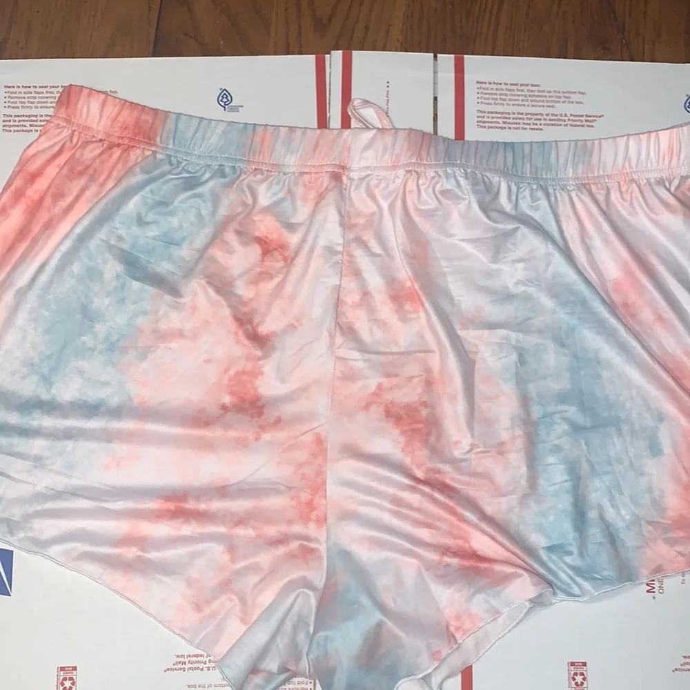 Night Shorts - Picture 3 of 7